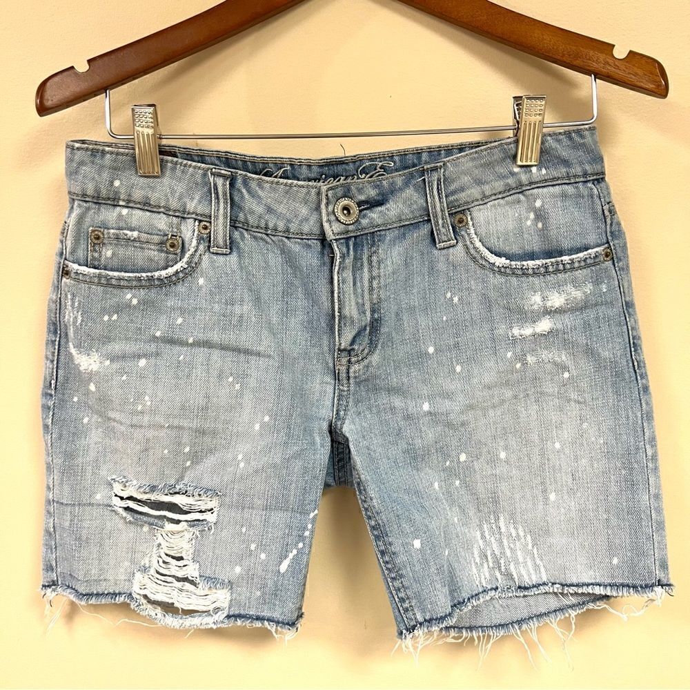 American Eagle distressed jean shorts. Size 2